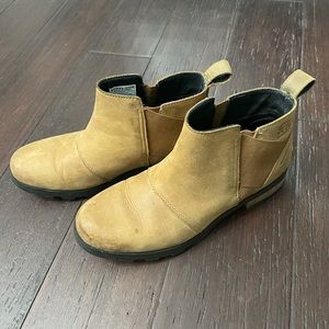 Sorel Emilie boots